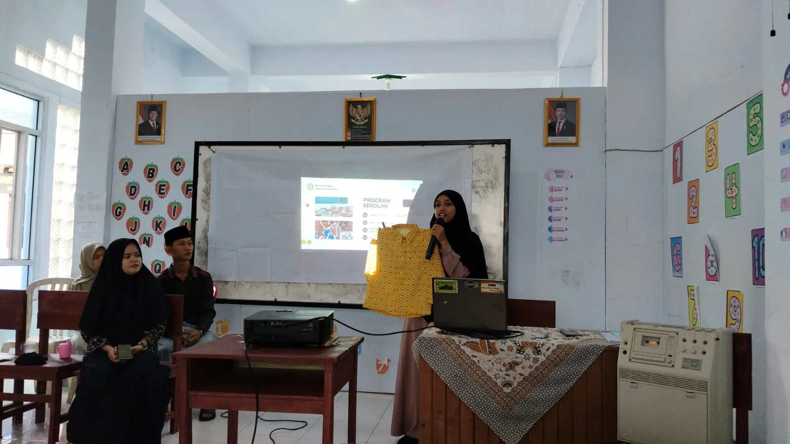 Penguatan Kolaborasi Sekolah dan Orang Tua melalui Pertemuan Wali Siswa SDIT Darussalam