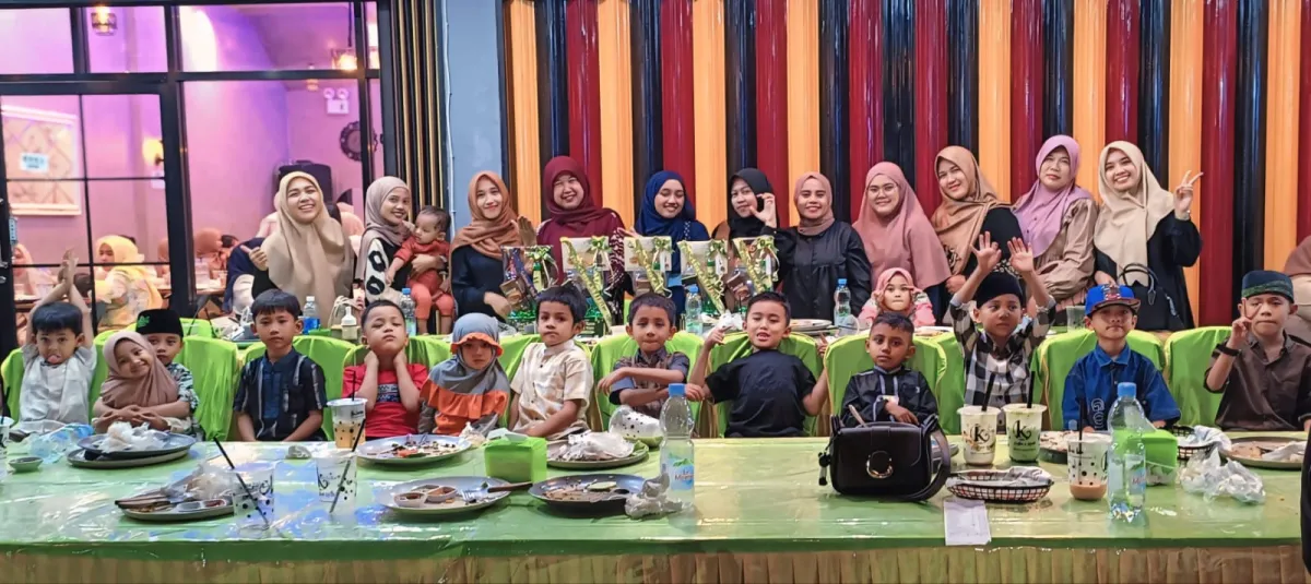 Kehangatan Iftar Keluarga Besar SDIT Darussalam