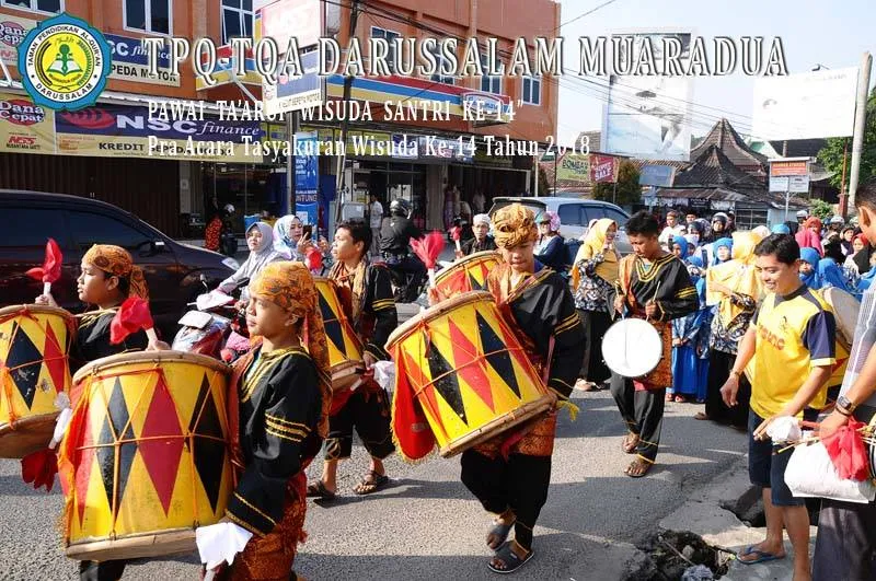 Pawai Ta'aruf Wisuda Santri ke-14 Pra Acara Tasyakuran Wisuda ke-14 Tahun 2018