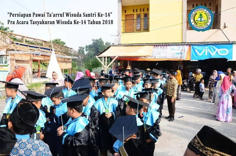 Pawai Ta'aruf Wisuda Santri ke-14 Pra Acara Tasyakuran Wisuda ke-14 Tahun 2018