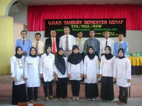 Dewan Guru MDA Darussalam bersama pengurus Yayasan Surya Darussalam dalam acara Ujian Tahriry Semester Genap