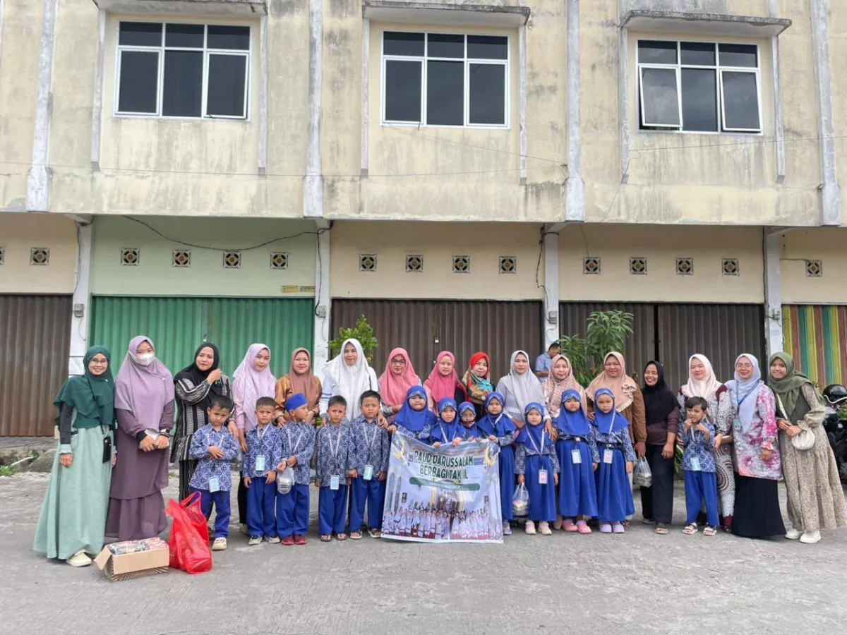 Paud Darussalam Berbagi Takjil